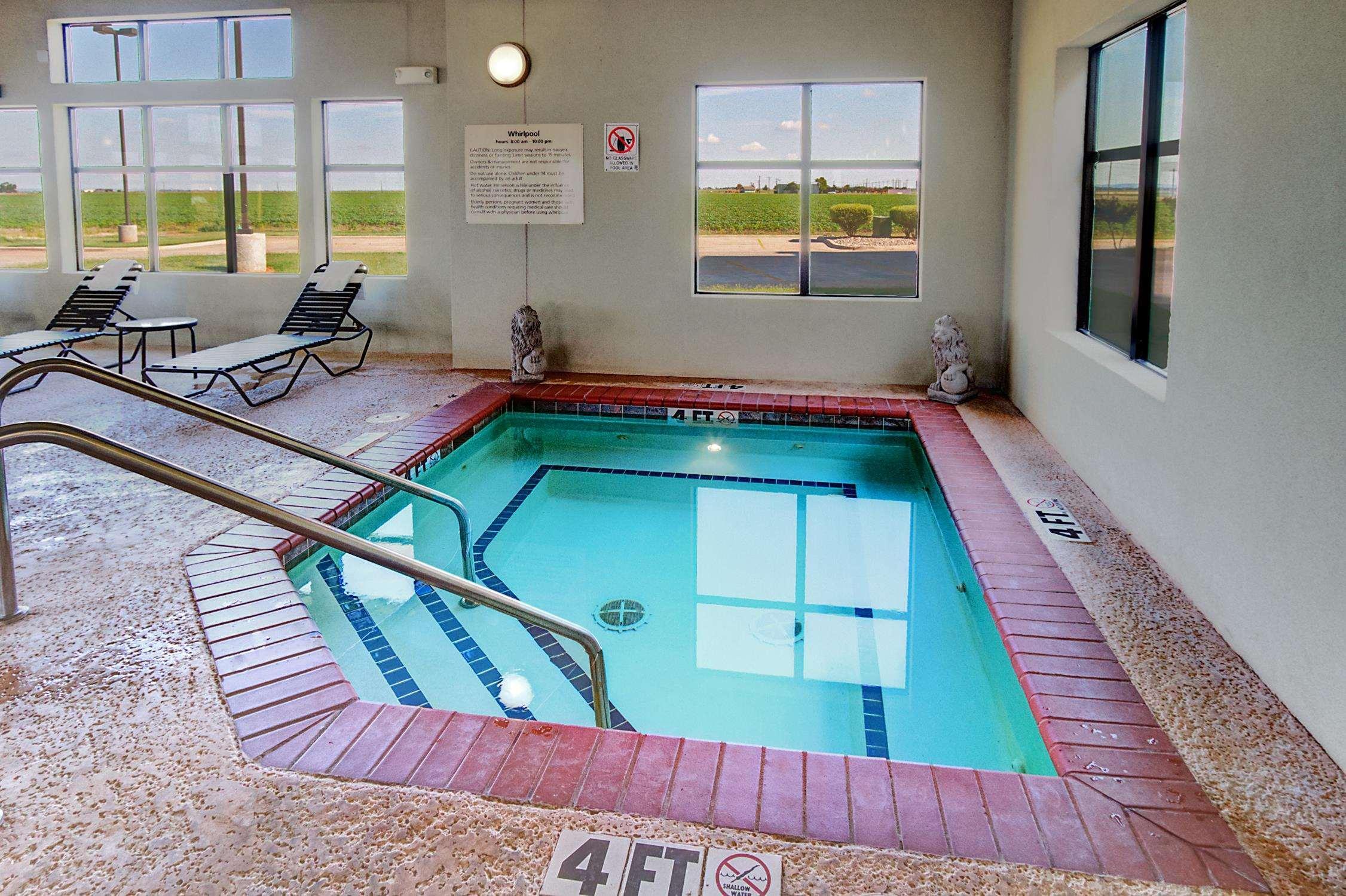 Hampton Inn & Suites Altus Exterior photo